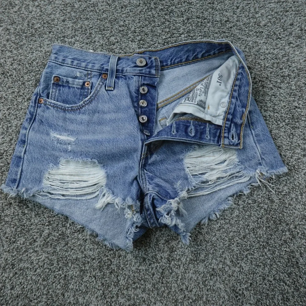 Levis Shorts Womens 24 Light Blue Denim Jean Cut Off Jorts 501 Button Fly Micro